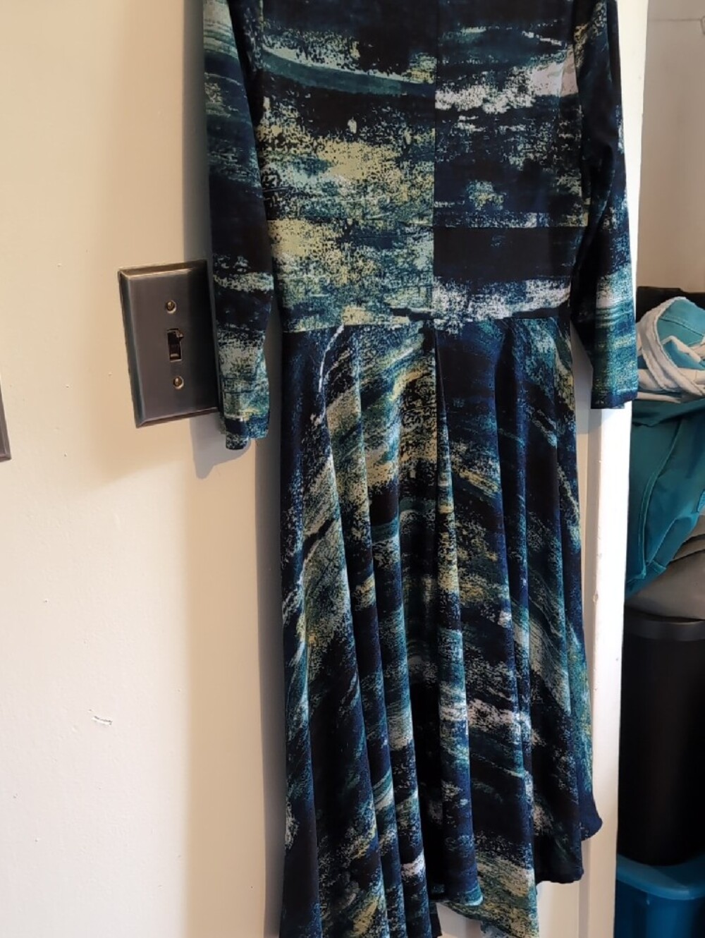 Simply Vera Vera Wang Teal & Navy Abstract Long Sleeve Dress - Picture 3 of 5